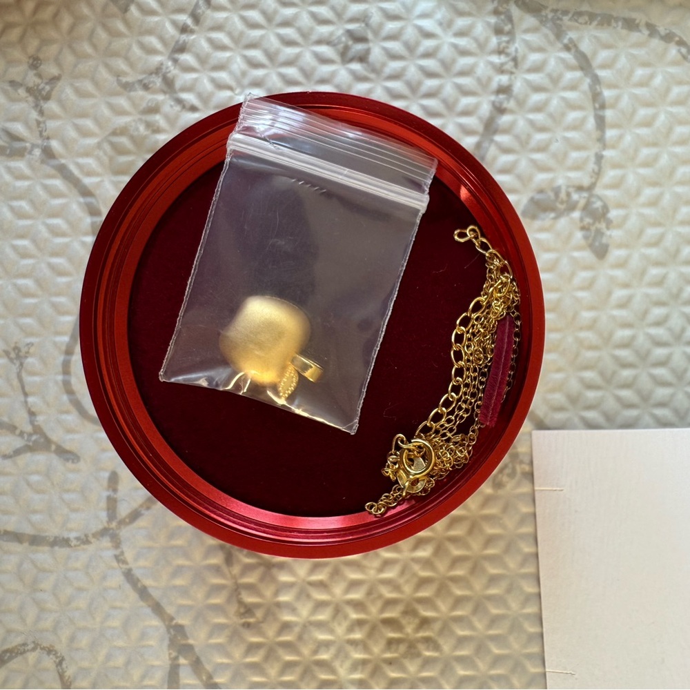 RARE 24K gold Disney apple necklace - Picture 5 of 5